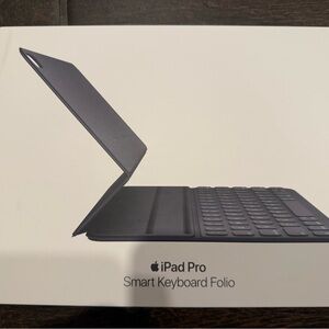 Apple iPad Pro 11-inch Smart Keyboard Folio Case Black